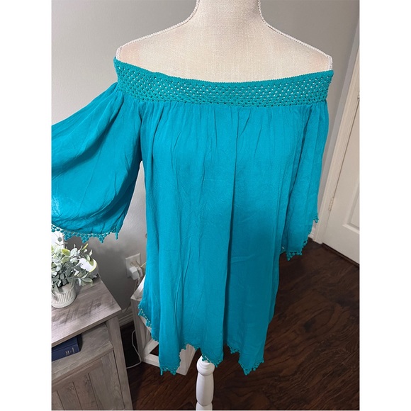NWT On or Off Shoulder Flowy Top w/ Lace Fringe Detailing Size Small - Picture 5 of 7